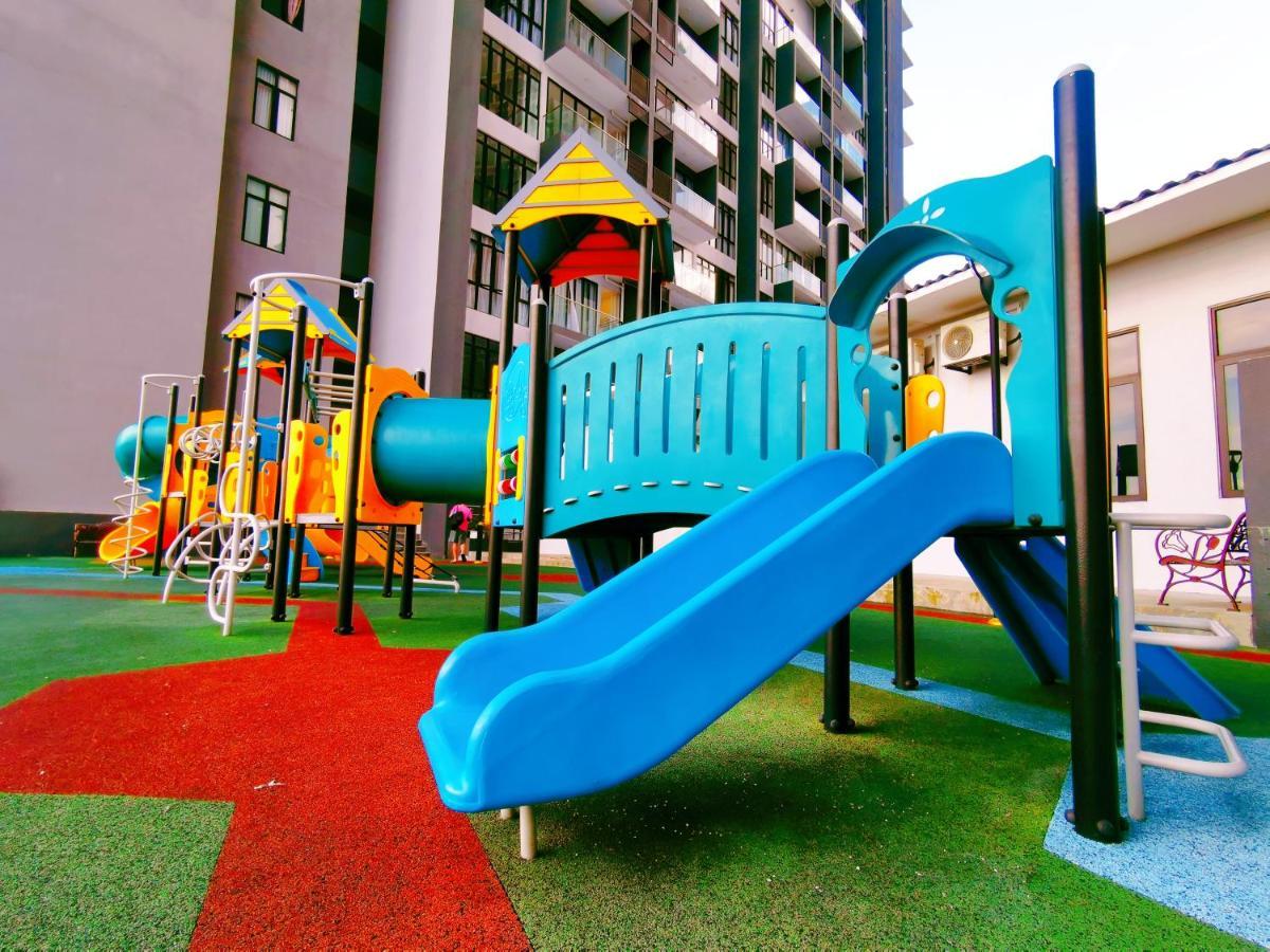 Legoland 3Min Lakeview Happyrainbowsuite 7Pax 2R2B Nusajaya  Zewnętrze zdjęcie