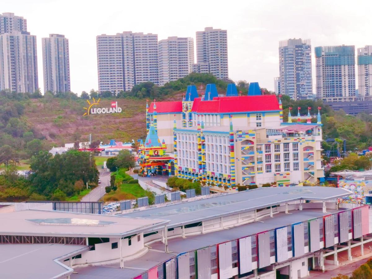 Legoland 3Min Lakeview Happyrainbowsuite 7Pax 2R2B Nusajaya  Zewnętrze zdjęcie