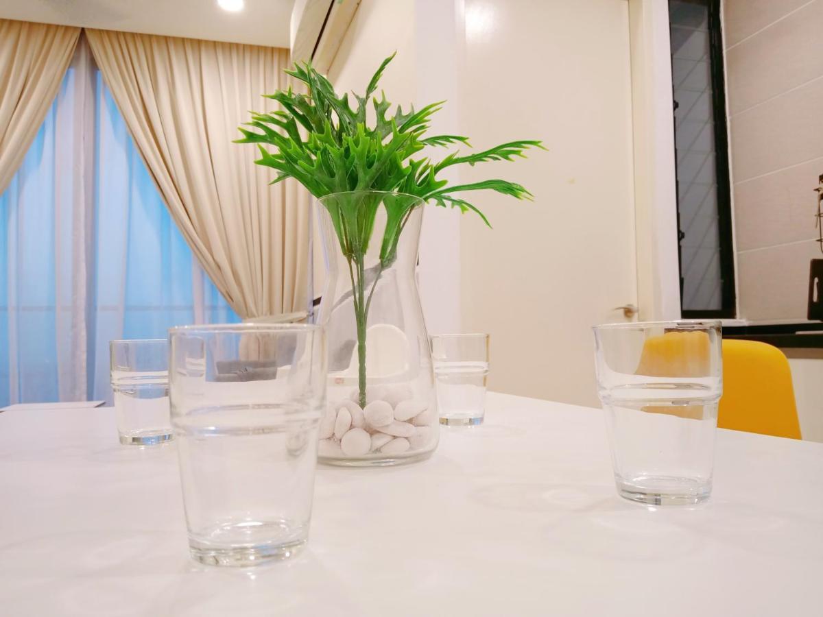 Legoland 3Min Lakeview Happyrainbowsuite 7Pax 2R2B Nusajaya  Zewnętrze zdjęcie